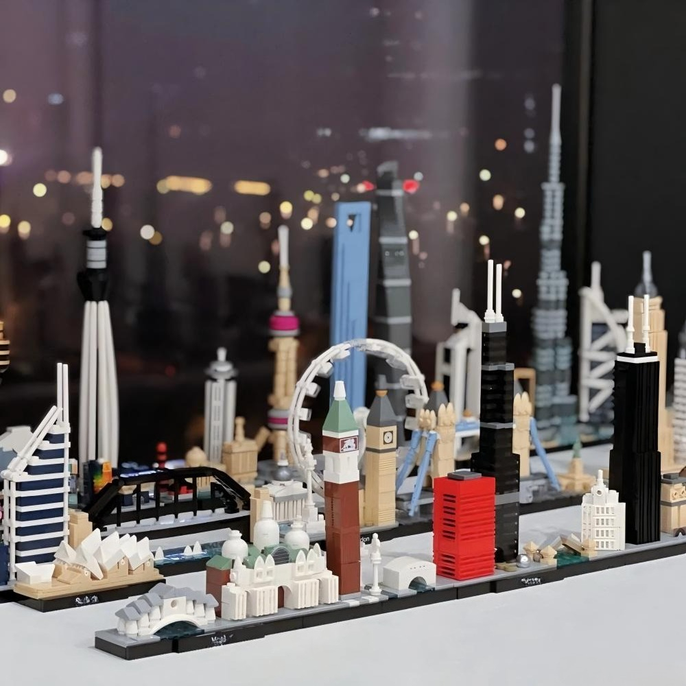 Thirteen Sets of City Models 2 - đánh giá và giá Model Kit Lego