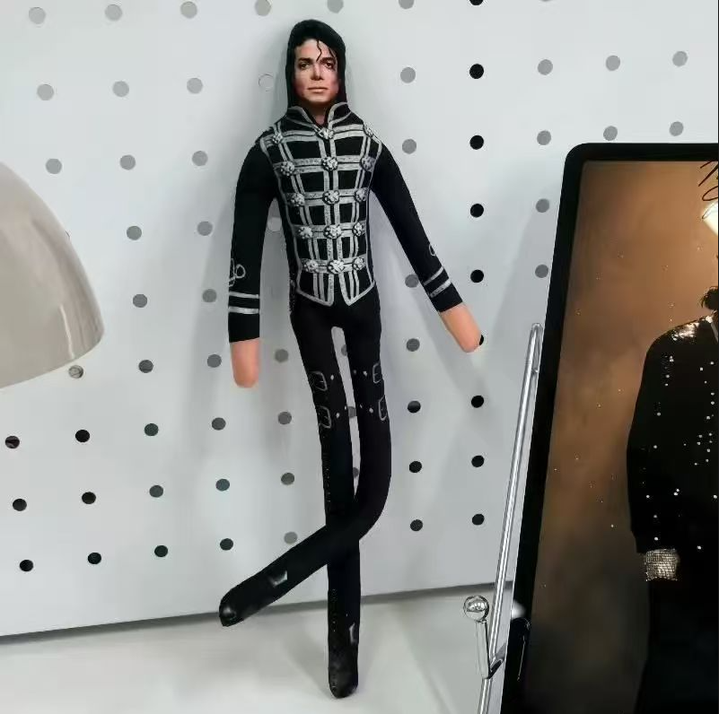 Michael Jackson Movable Joint  - đánh giá và giá Model Kit Joints