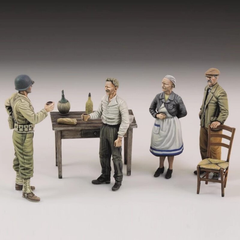 1/35 Scale Soldier Villagers 4 - đánh giá và giá Model Kit Italeri
