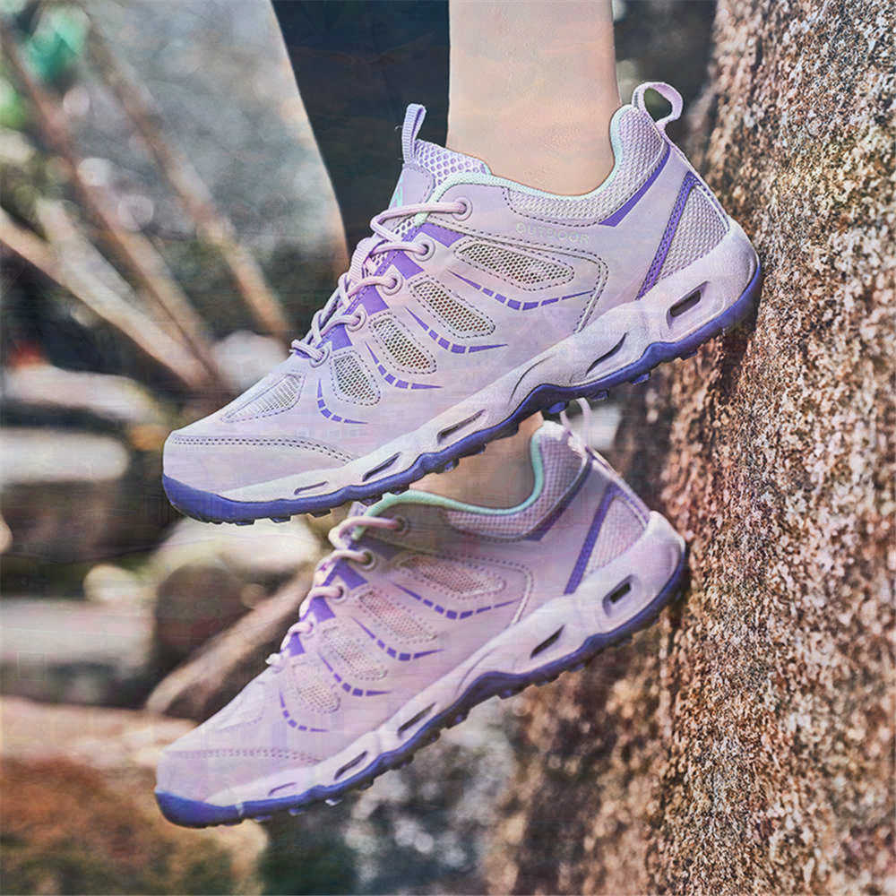 Sumer Round Tip Silver Sneaker - đánh giá và giá Model Kit Runner