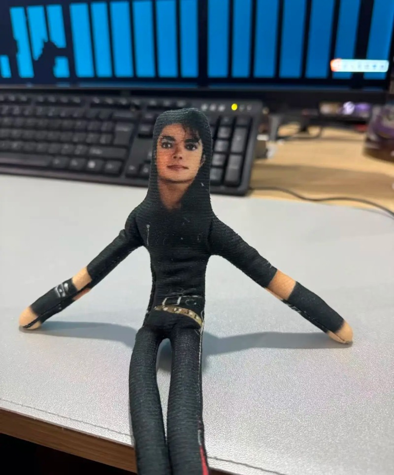 New Style Michael Jackson Cosp - đánh giá và giá Model Kit Joints