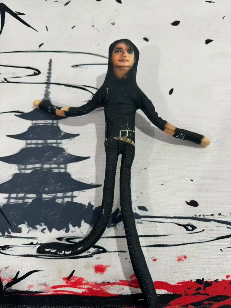 New Style Michael Jackson Cosp - đánh giá và giá Model Kit Joints