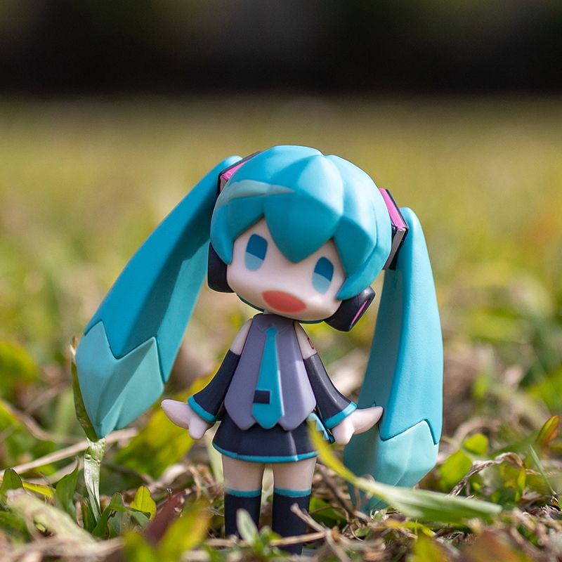 Miku Anime Figure & Building B - đánh giá và giá Model Kit Car